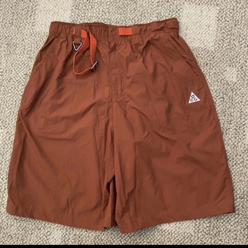 Nike ACG Orb Weaver Oversized Shorts Mens Size M. Cinnamon Red HJ2887 245 NEW!!